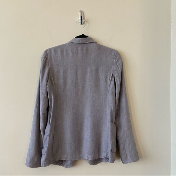 Aritzia- Light Chambray Blue Kent Lightweight Blazer - Picture 2 of 9